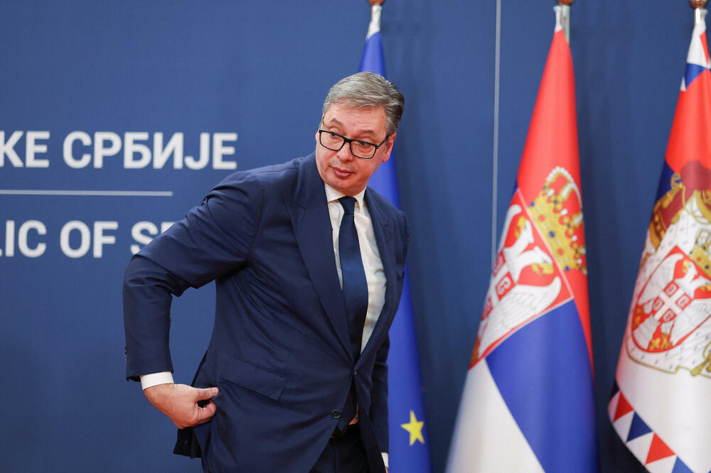 Zlokobna politika, lične frustracije, vladarske nevolje: Predsjednik Srbije se ponovo ostrvio na Crnu Goru