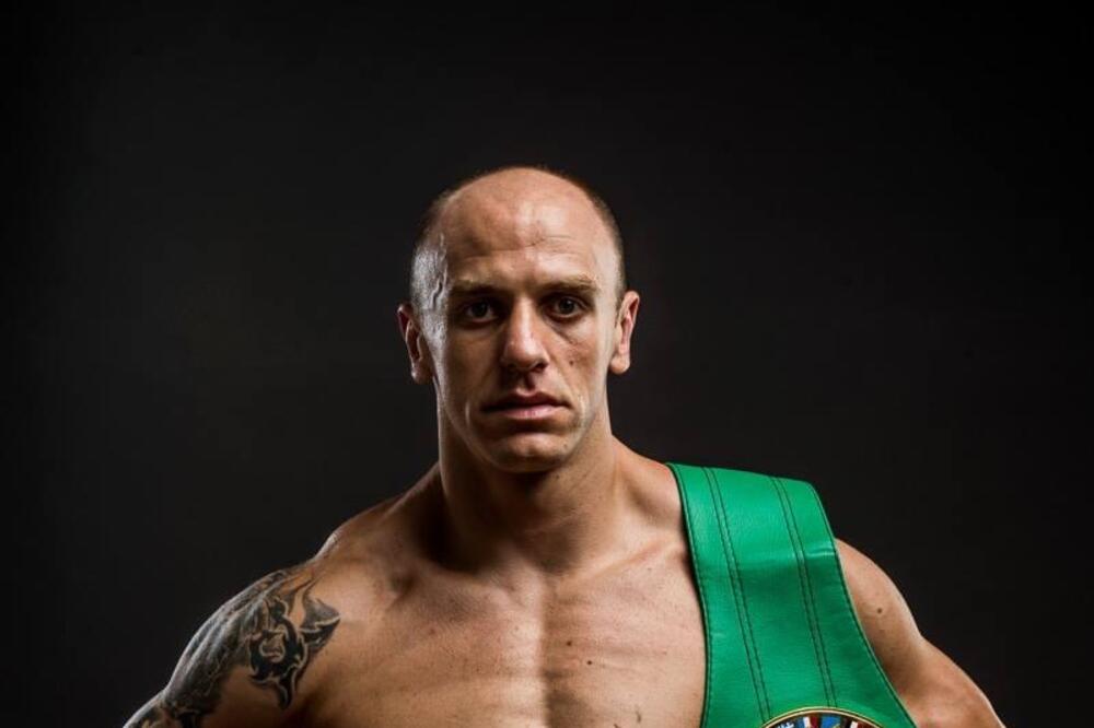 Zvjezdan Vidaković pobjedu poklonio Novom, sebi opasao WBC Silver internacional