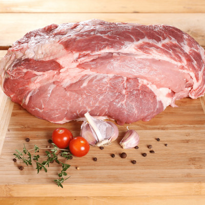 Svinjski but bez kosti uvoz